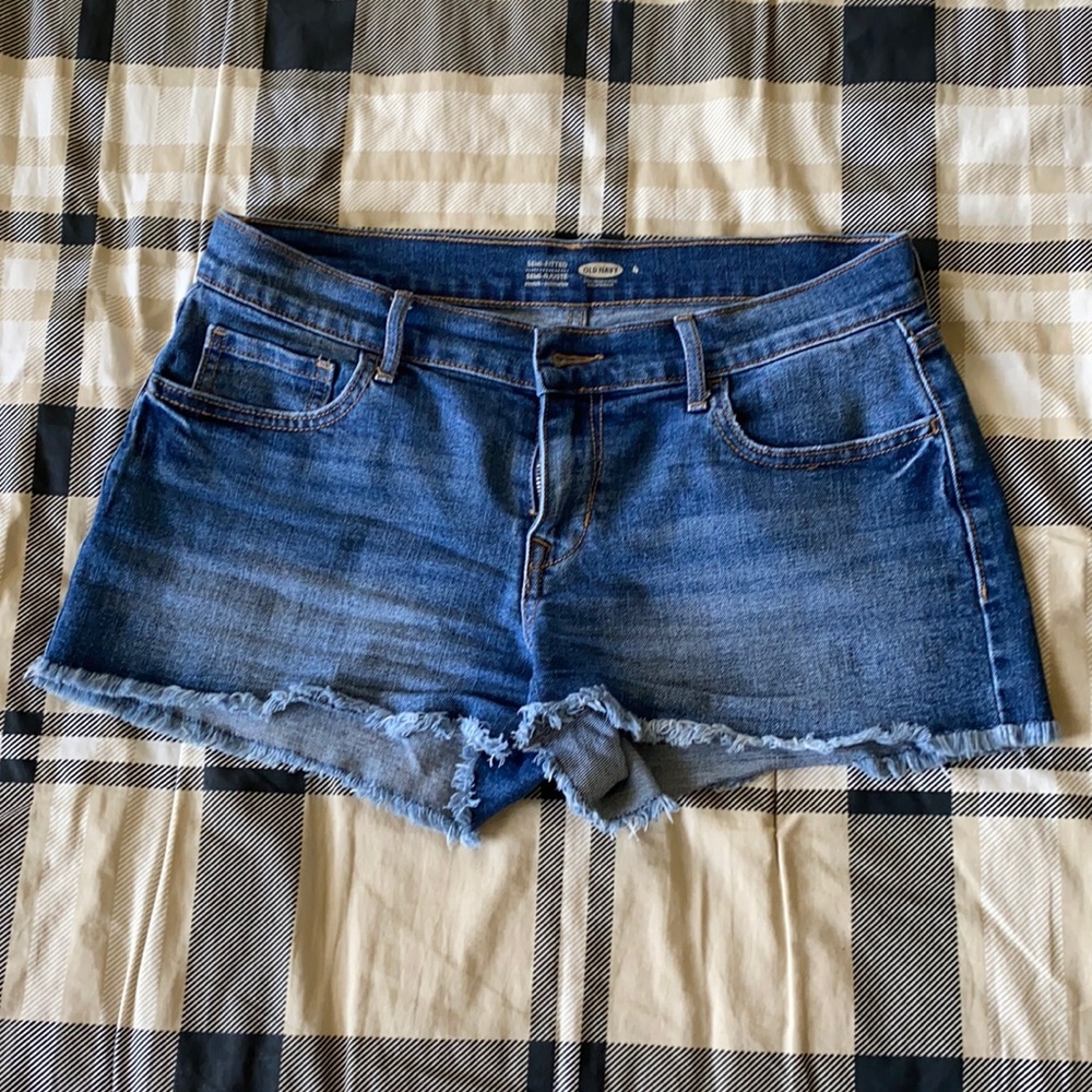 Old Navy jean shorts semi fitted
